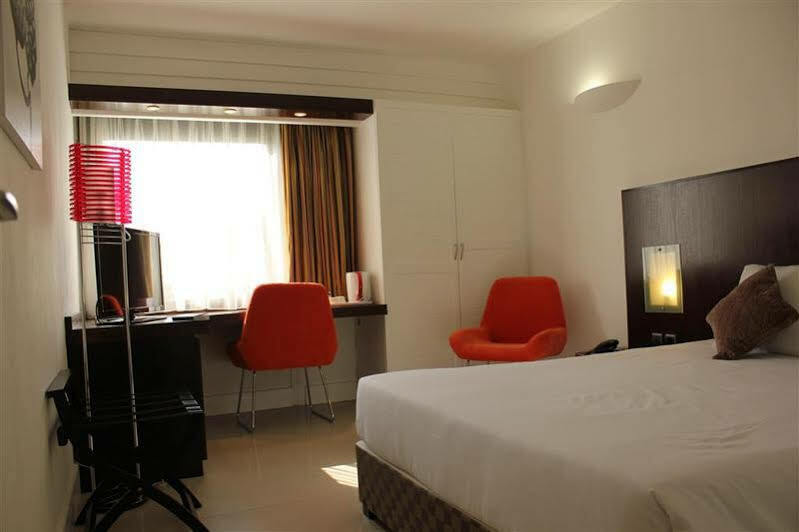 Hotel Le Saint Denis 外观 照片
